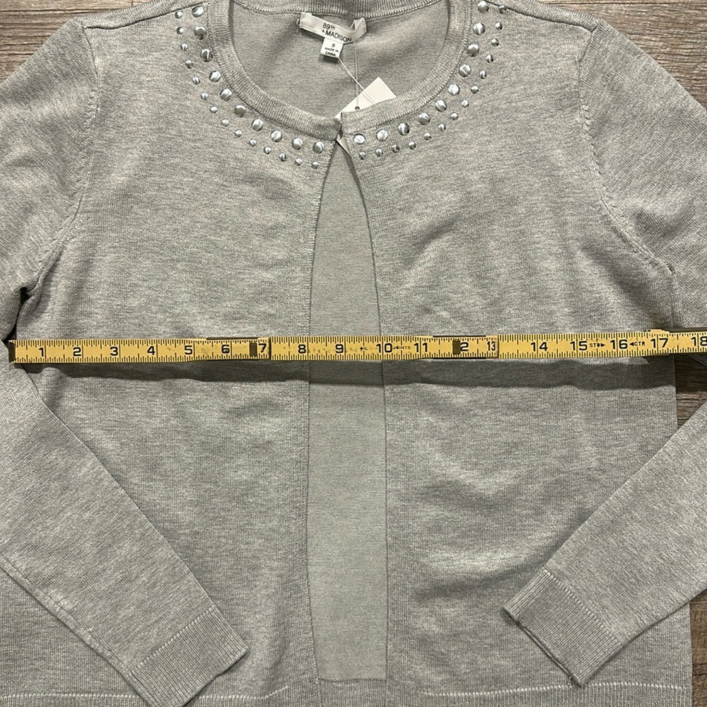 89th + Madison light gray studded lightweight cardigan sweater size small - Picture 7 of 8